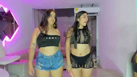secrethause71605 @ chaturbate on 20250815