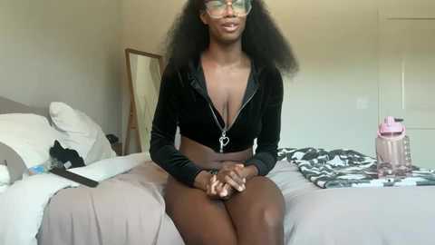 serenitybee @ chaturbate on 20250816