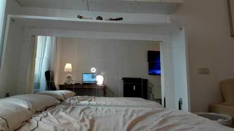dreamyylilah @ chaturbate on 20250817