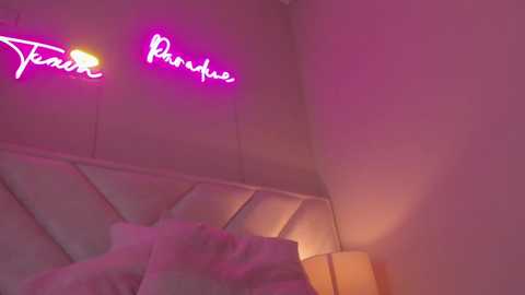Media: khloe_sweeet Chaturbate 2025-08-17 17:16:00