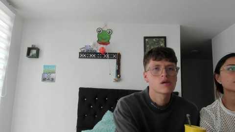 Media: a_sexy_couple__ Chaturbate 2025-08-18 21:27:00