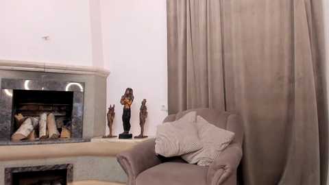 anfisavisti_original @ chaturbate on 20250818