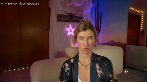 lucy_gooosey @ chaturbate on 20250819