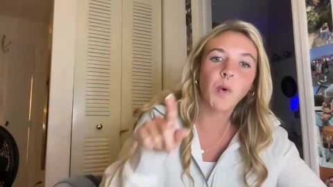 alyssaleary1 @ chaturbate on 20250821