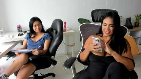 emillybrowm @ chaturbate on 20250821