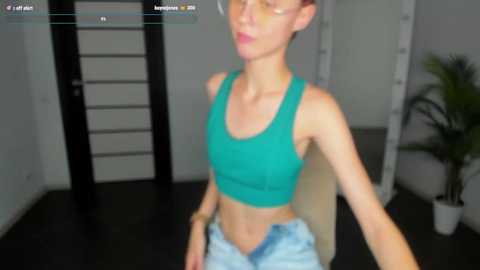 phoebepaw @ chaturbate on 20250821