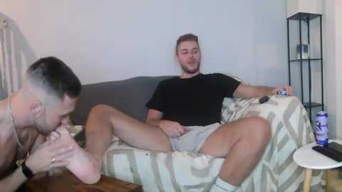 englishladxxx @ chaturbate on 20250823