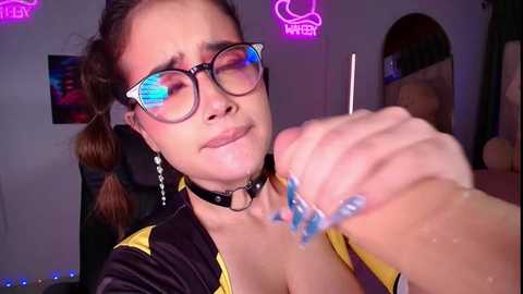 Media: leahprada_ Chaturbate 2025-08-25 00:10:00