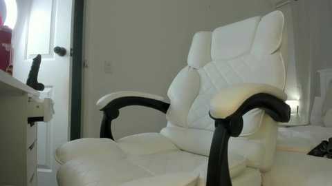 Media: monslifex Chaturbate 2025-08-25 02:53:00
