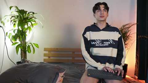 Media: big4twink Chaturbate 2025-08-26 08:38:00