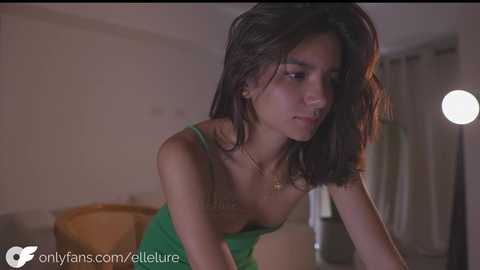 Media: ellelure_ Chaturbate 2025-08-27 00:37:00