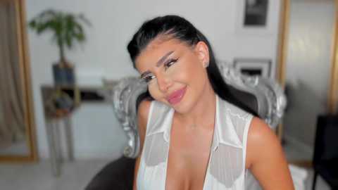 Media: moniqueeass Chaturbate 2025-08-27 23:16:00
