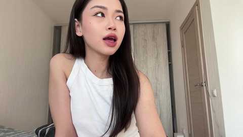 little_sunrice @ chaturbate on 20250828