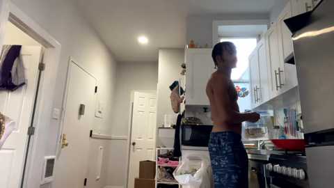 Media: trillahung Chaturbate 2025-08-30 19:31:00