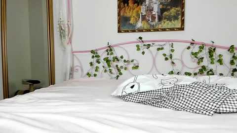 lily_holy @ chaturbate on 20250902