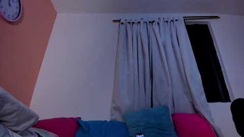 Media: miah_smiithh Chaturbate 2025-09-02 03:51:00