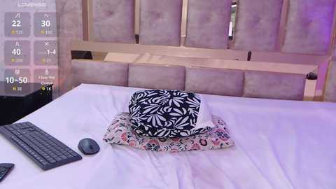 Media: kasey___ Chaturbate 2025-09-11 07:06:00