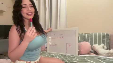 Media: cuddlymoana Chaturbate 2025-09-12 06:07:00