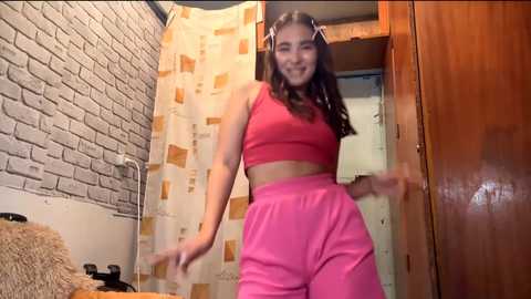 Media: claribelatienza Chaturbate 2025-09-14 13:25:00