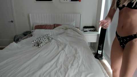 ariah_is_blonde