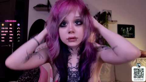Media: _lollyshy_ Chaturbate 2025-09-19 14:59:00