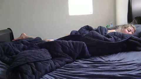 Media: herrokittyxo Chaturbate 2025-09-19 14:30:00