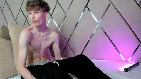 curlytwinkboy