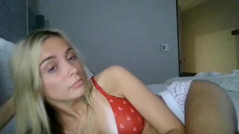 elliebellyy