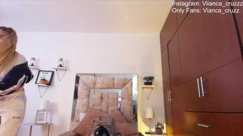 vianca_cruzz @ chaturbate on 20251006
