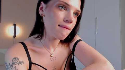 Media: luminaryluxee Chaturbate 2025-10-08 14:17:00