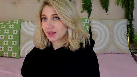 Media: pinkadele Chaturbate 2025-10-09 12:09:00