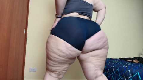 sexy_curvi @ chaturbate on 20251009