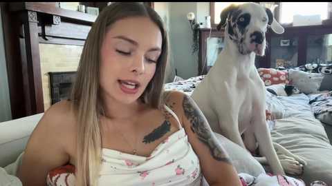 Media: andreaelizabethxo Chaturbate 2025-10-13 21:09:00
