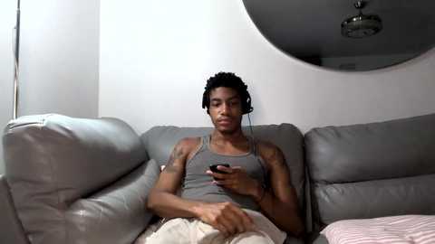 Media: blackbulltitus Chaturbate 2025-10-14 02:22:00