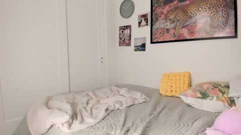 ariah_is_blonde