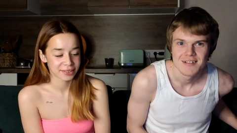Media: holdonbitch Chaturbate 2025-10-16 01:04:00