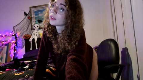 Media: littledeathtrap Chaturbate 2025-10-16 01:49:00