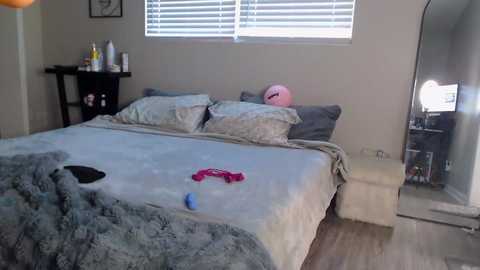 zoeemonroe