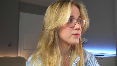Media: aluntick Chaturbate 2025-10-18 20:06:00