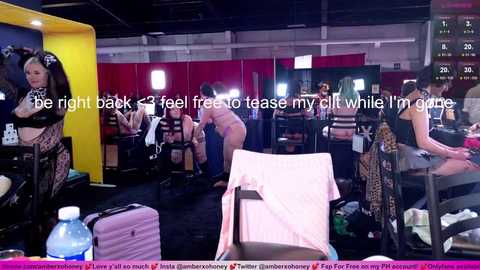 Media: amberxoxhoney Chaturbate 2025-10-18 02:18:00