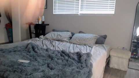 zoeemonroe