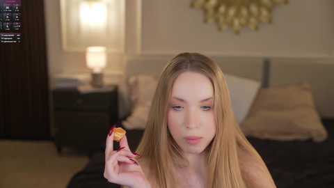 Media: kira0541 Chaturbate 2025-10-22 04:16:00