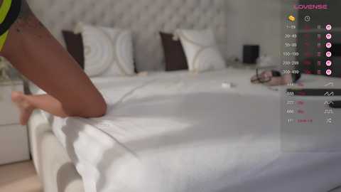Media: kissing33 Chaturbate 2025-10-22 04:34:00