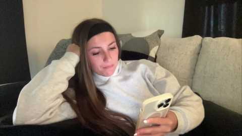 Media: laylahlaylah1 Chaturbate 2025-10-22 19:49:00