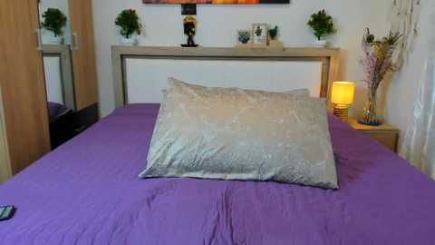 Media: sweetangell69_ Chaturbate 2025-10-22 04:58:00