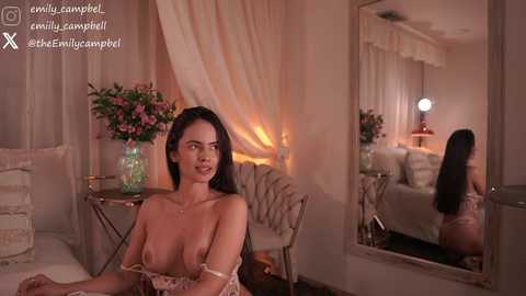 Media: emiilycampbell Chaturbate 2025-10-23 01:46:00