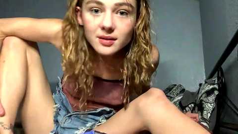Media: lil_luca Chaturbate 2025-10-23 04:23:00