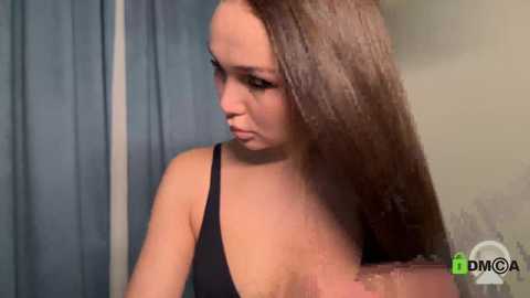 hollyextra