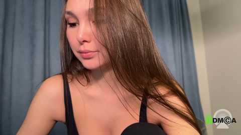hollyextra