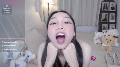 Media: thisgirl__ Chaturbate 2025-10-26 12:42:00